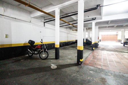 Apartamento à venda com 147m², 3 quartos e 1 vaga Apartamento à venda com 147m², 3 quartos e 1 vagaGaragem