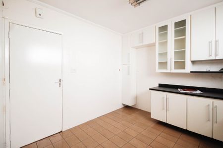 Apartamento à venda com 147m², 3 quartos e 1 vaga Apartamento à venda com 147m², 3 quartos e 1 vagaCozinha