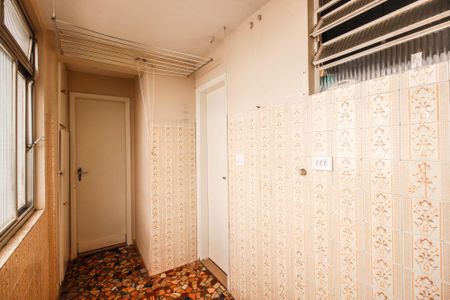 Apartamento à venda com 147m², 3 quartos e 1 vaga Apartamento à venda com 147m², 3 quartos e 1 vagaÁrea de serviço