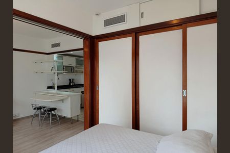 Apartamento à venda com 41m², 1 quarto e 1 vaga Apartamento à venda com 41m², 1 quarto e 1 vagaQuarto
