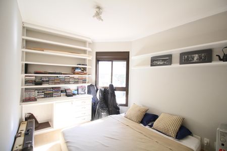 Apartamento à venda com 243m², 4 quartos e 4 vagasQuarto