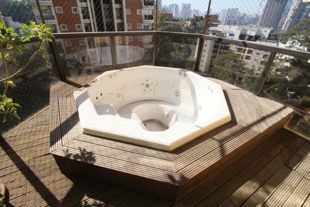 Apartamento à venda com 243m², 4 quartos e 4 vagasVaranda gourmet