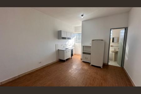 Casa para alugar com 1 quarto, 25m² em Santo Amaro, São Paulo