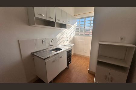 Casa para alugar com 25m², 1 quarto e sem vaga Casa para alugar com 25m², 1 quarto e sem vagaStudio