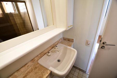 Apartamento para alugar com 80m², 3 quartos e 2 vagasBanheiro da suíte