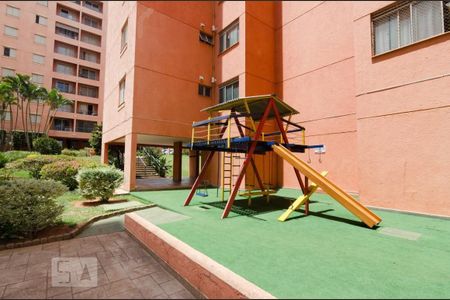 Apartamento para alugar com 80m², 3 quartos e 2 vagas Apartamento para alugar com 80m², 3 quartos e 2 vagasÁrea comum - Playground
