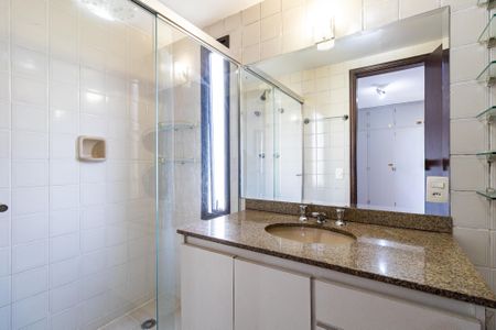 Apartamento à venda com 100m², 3 quartos e 2 vagasBanheiro da Suíte