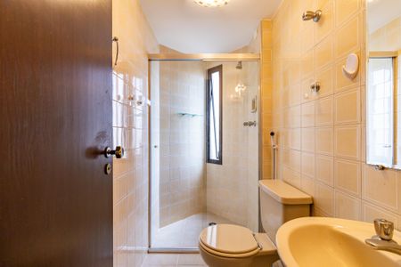 Apartamento à venda com 100m², 3 quartos e 2 vagasBanheiro social