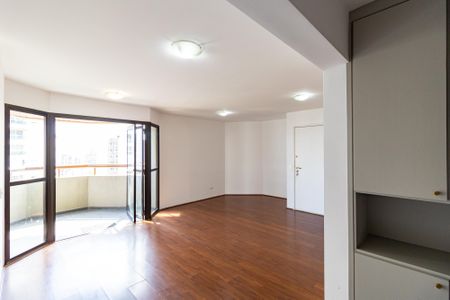 Apartamento à venda com 100m², 3 quartos e 2 vagasSala