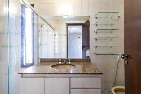 Apartamento à venda com 100m², 3 quartos e 2 vagasBanheiro da Suíte