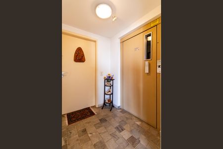 Apartamento à venda com 100m², 3 quartos e 2 vagasÁrea de serviço