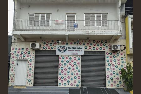 Casa para alugar com 190m², 3 quartos e sem vaga Casa para alugar com 190m², 3 quartos e sem vagaFachada