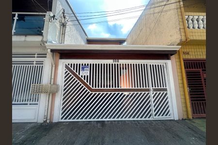 Casa para alugar com 135m², 3 quartos e 2 vagasFachada