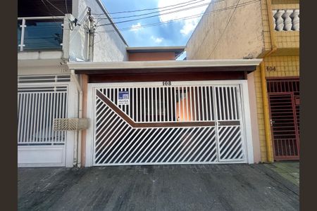 Casa para alugar com 135m², 3 quartos e 2 vagasFachada
