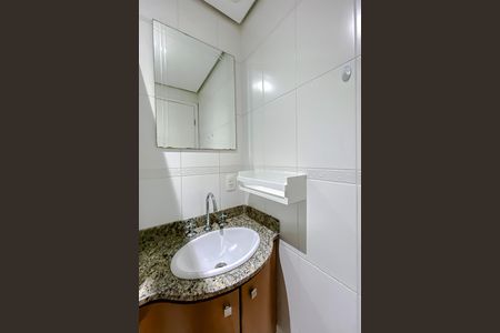 Apartamento para alugar com 60m², 2 quartos e 1 vaga Apartamento para alugar com 60m², 2 quartos e 1 vagaBanheiro social