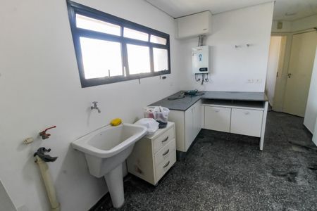 Apartamento para alugar com 540m², 5 quartos e 4 vagas Apartamento para alugar com 540m², 5 quartos e 4 vagasÁrea de Serviço
