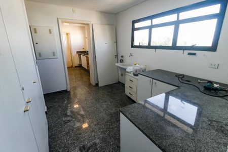 Apartamento para alugar com 540m², 5 quartos e 4 vagas Apartamento para alugar com 540m², 5 quartos e 4 vagasÁrea de Serviço
