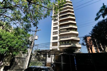 Apartamento para alugar com 540m², 5 quartos e 4 vagas Apartamento para alugar com 540m², 5 quartos e 4 vagasFachada e portaria