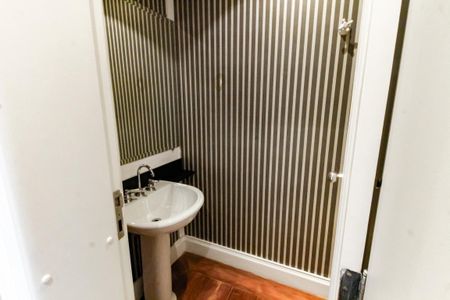 Apartamento para alugar com 540m², 5 quartos e 4 vagas Apartamento para alugar com 540m², 5 quartos e 4 vagasLavabo