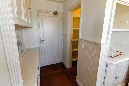 Apartamento para alugar com 540m², 5 quartos e 4 vagas Apartamento para alugar com 540m², 5 quartos e 4 vagasDespensa