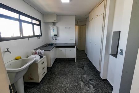 Apartamento para alugar com 540m², 5 quartos e 4 vagas Apartamento para alugar com 540m², 5 quartos e 4 vagasÁrea de Serviço