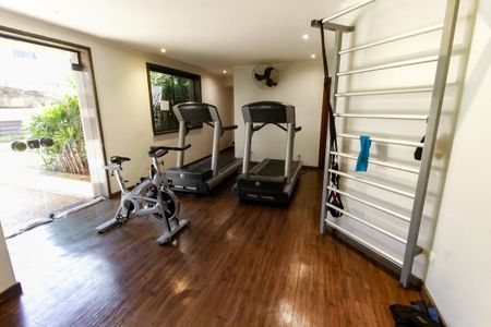 Apartamento para alugar com 540m², 5 quartos e 4 vagas Apartamento para alugar com 540m², 5 quartos e 4 vagasÁrea comum - Academia