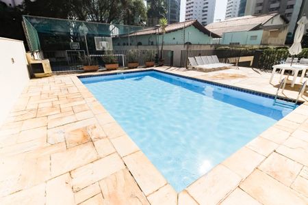 Apartamento para alugar com 540m², 5 quartos e 4 vagas Apartamento para alugar com 540m², 5 quartos e 4 vagasÁrea comum - Piscina
