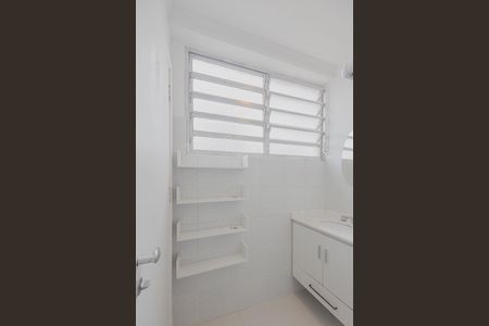 Apartamento para alugar com 115m², 2 quartos e 1 vaga Apartamento para alugar com 115m², 2 quartos e 1 vagaBanheiro da Suíte