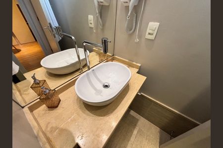 Apartamento para alugar com 69m², 2 quartos e 1 vagaBanheiro