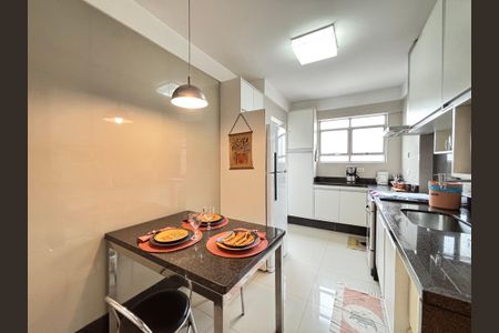 Apartamento para alugar com 69m², 2 quartos e 1 vagaCozinha