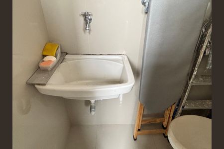 Apartamento para alugar com 69m², 2 quartos e 1 vagaÁrea de Serviço