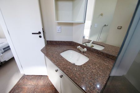 Studio para alugar com 55m², 2 quartos e 2 vagas Studio para alugar com 55m², 2 quartos e 2 vagasBanheiro da Suíte