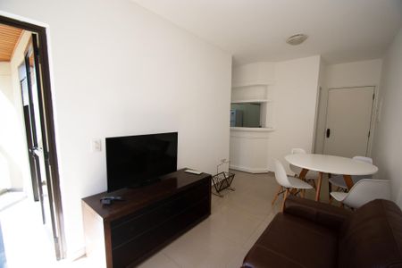 Studio para alugar com 55m², 2 quartos e 2 vagas Studio para alugar com 55m², 2 quartos e 2 vagasSala