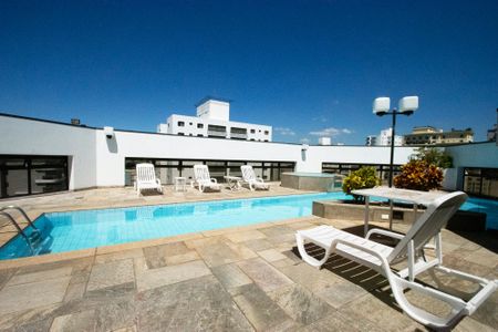 Studio para alugar com 55m², 2 quartos e 2 vagas Studio para alugar com 55m², 2 quartos e 2 vagasÁrea comum - Piscina