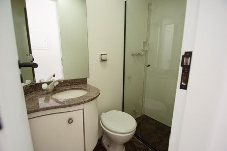 Studio para alugar com 55m², 2 quartos e 2 vagas Studio para alugar com 55m², 2 quartos e 2 vagasBanheiro