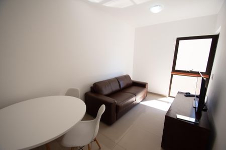 Studio para alugar com 55m², 2 quartos e 2 vagas Studio para alugar com 55m², 2 quartos e 2 vagasSala