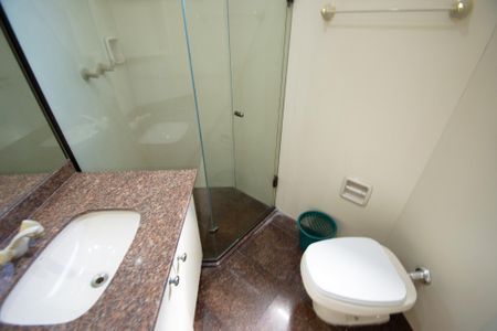 Studio para alugar com 55m², 2 quartos e 2 vagas Studio para alugar com 55m², 2 quartos e 2 vagasBanheiro da Suíte