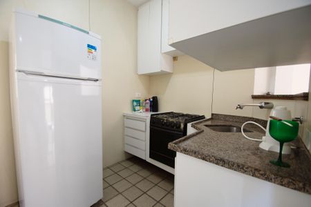 Studio para alugar com 55m², 2 quartos e 2 vagas Studio para alugar com 55m², 2 quartos e 2 vagasCozinha