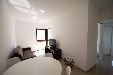 Studio para alugar com 55m², 2 quartos e 2 vagas Studio para alugar com 55m², 2 quartos e 2 vagasSala