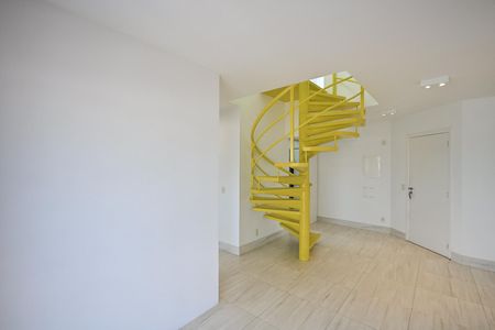 Apartamento à venda com 120m², 2 quartos e 2 vagasSala