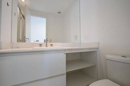 Apartamento à venda com 120m², 2 quartos e 2 vagasBanheiro social