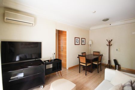 Sala de apartamento para alugar com 1 quarto, 45m² em Vila Uberabinha, São Paulo
