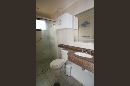 Banheiro Social de apartamento para alugar com 1 quarto, 45m² em Vila Uberabinha, São Paulo