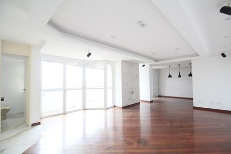 Apartamento para alugar com 160m², 3 quartos e 2 vagassala