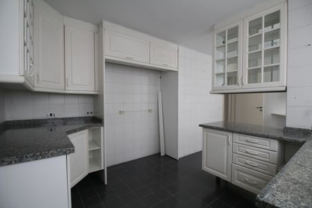 Apartamento para alugar com 160m², 3 quartos e 2 vagasCozinha