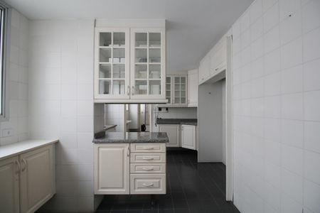Apartamento para alugar com 160m², 3 quartos e 2 vagasCozinha