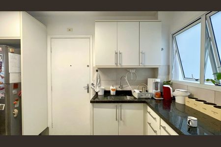 Apartamento para alugar com 84m², 2 quartos e 1 vaga Apartamento para alugar com 84m², 2 quartos e 1 vagaCozinha