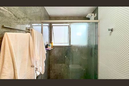 Apartamento para alugar com 84m², 2 quartos e 1 vaga Apartamento para alugar com 84m², 2 quartos e 1 vagaBanheiro social