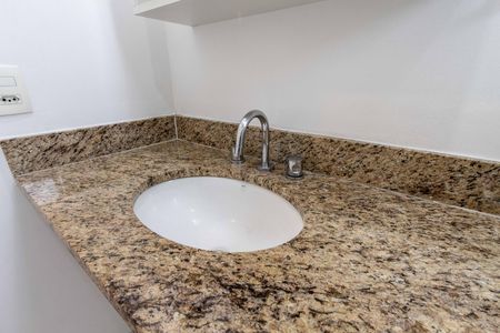 Banheiro da Suíte  de apartamento para alugar com 1 quarto, 85m² em Vila Pompéia, São Paulo