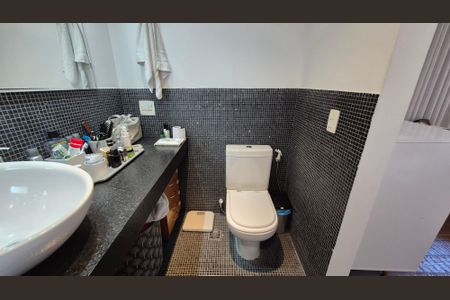 Apartamento à venda com 114m², 3 quartos e 2 vagasBanheiro da suíte